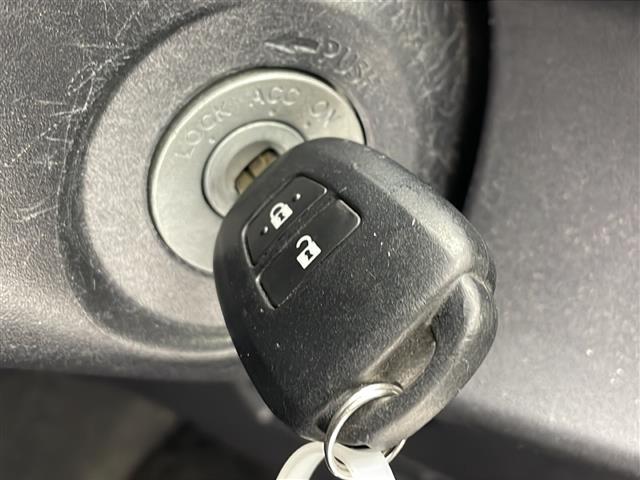 【キーレス】ボタンひとつでドアの開閉が可能で便利です!