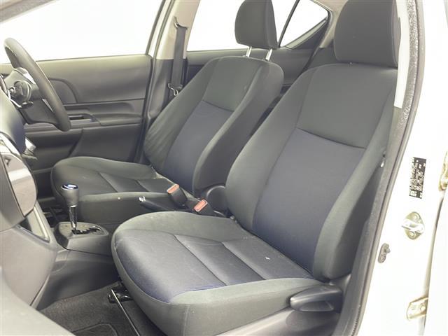 【助手席】きれいな助手席なので家族や友だちに乗ってもらっても安心です!