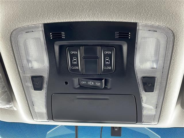 【両側パワースライドドア】小さなお子さまでもボタン一つで乗り降りラクラクです!両手に荷物を抱えている状態でもボタンを押せば自動で開閉するので、お買い物やお出かけの際にはとっても重宝します!