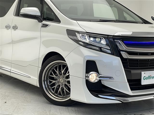 【コーナーセンサー】障害物が近づくと音で教えてくれます。また、近づけば近づくほど音も変わりより分かりやすくなっております。