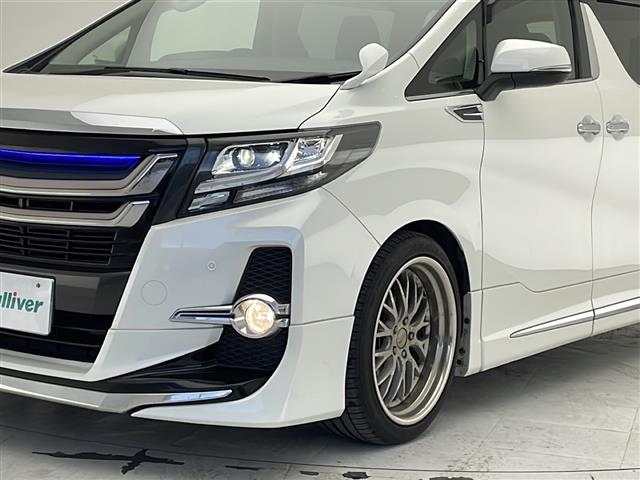 【コーナーセンサー】障害物が近づくと音で教えてくれます。また、近づけば近づくほど音も変わりより分かりやすくなっております。