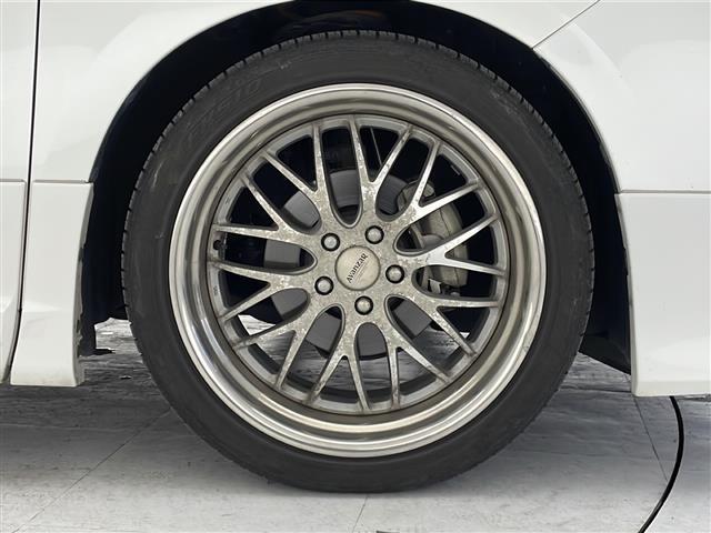 【タイヤ・ホイール】足回りもかっこよく決まってます!社外のアルミやスタッドレスタイヤも取り扱いございますドレスアップもカスタマイズもお任せください!