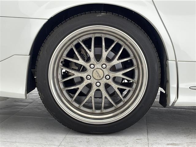 【タイヤ・ホイール】足回りもかっこよく決まってます!社外のアルミやスタッドレスタイヤも取り扱いございますドレスアップもカスタマイズもお任せください!