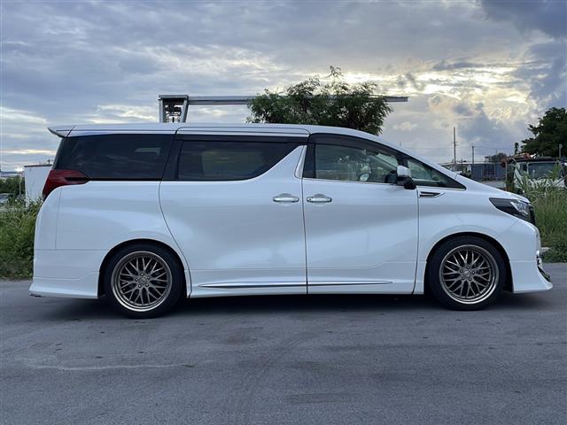 店舗にて現車の確認もいただけますので、お電話で在庫のご確認の上是非ご来店くださいませ!!!