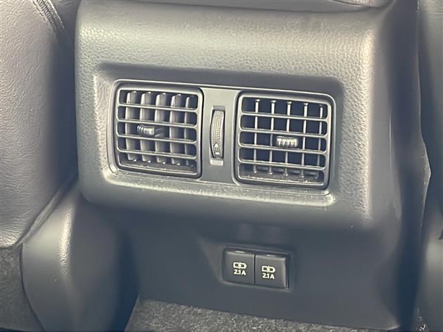 店舗にて現車の確認もいただけますので、お電話で在庫のご確認の上是非ご来店くださいませ!!!