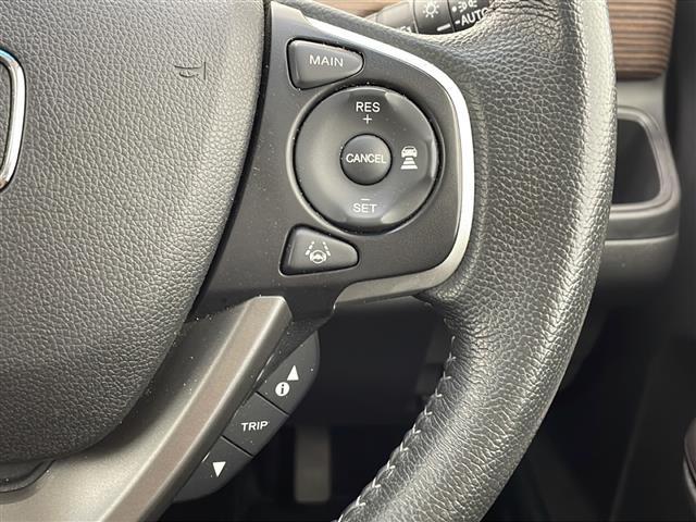 【アダプティブクルーズコントロール(ACC)】アクセルを踏まなくても、設定した速度で走行したり、先行車との車間距離を適切に維持する追従走行できます!機能には限界があるためご注意ください。