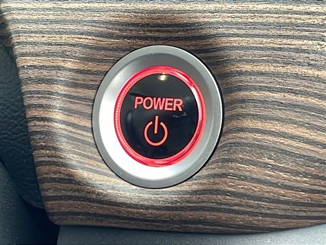 【スマートキー(エンジンスタートストップスイッチ)】スマートキー(電子キー)を持っていれば、スイッチを押すだけでエンジンをかけることができます!