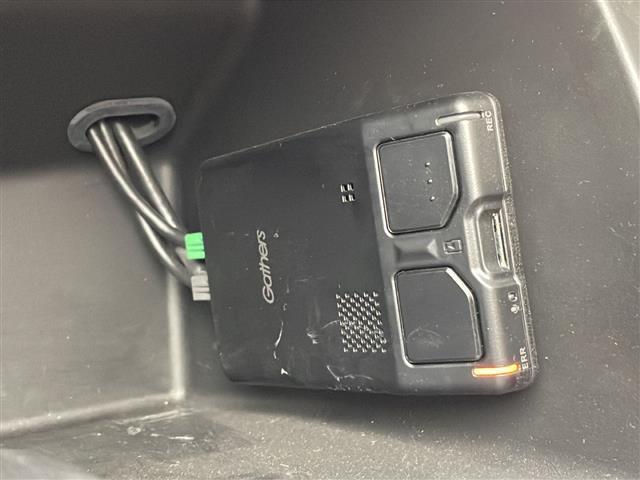 【ドライブレコーダー】映像・音声などの運転中の記録を残します。事故などを起こした起こされた時の証拠になりえますので、もしも時でも安心ですね。