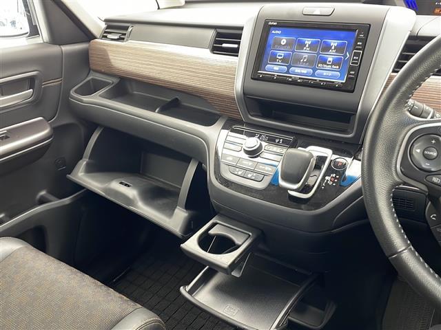 店舗にて現車の確認もできますので、お電話で在庫のご確認の上是非ご来店くださいませ!!!//