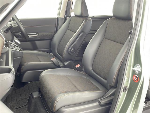 【助手席】きれいな助手席なので家族や友だちに乗ってもらっても安心です!