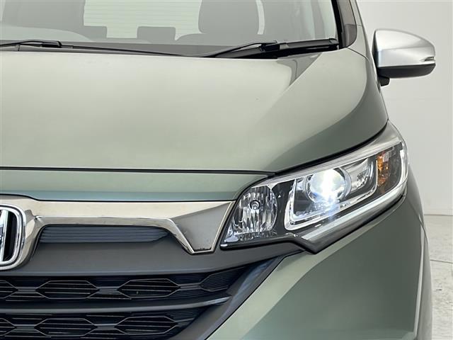 【LEDヘッドライト】消費する電力が少なく耐久年数が長いのが特徴のヘッドライトです。さらに長持ちさせたい方は、ヘッドライト・フロントガラスなどのコーティングもご用意しています。