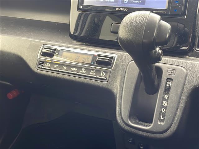 【シフトレバー】シフトの操作がしやすく快適なドライブを楽しんでいただけます!