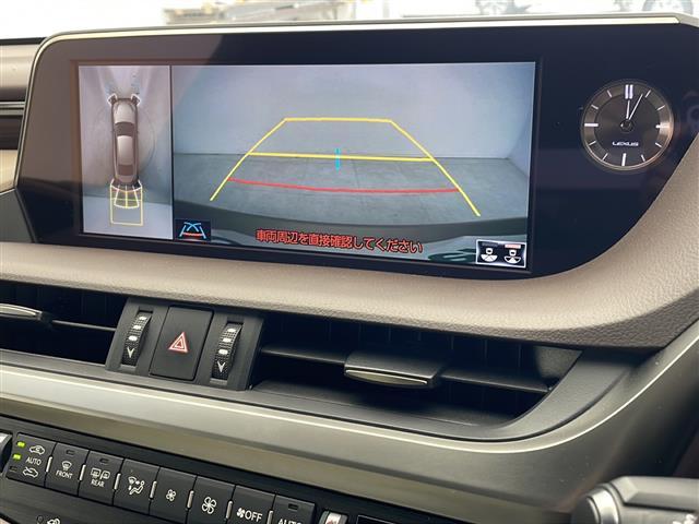 【 全方位カメラ 】上から見下ろしたように駐車が可能です。安心して縦列駐車も可能です。