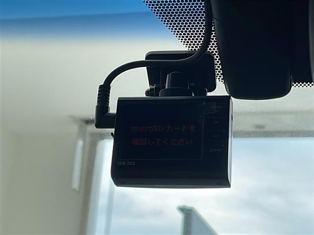 【 ドライブレコーダー 】運転中の記録を残します。事故などを起こした起こされた時の証拠を残します。