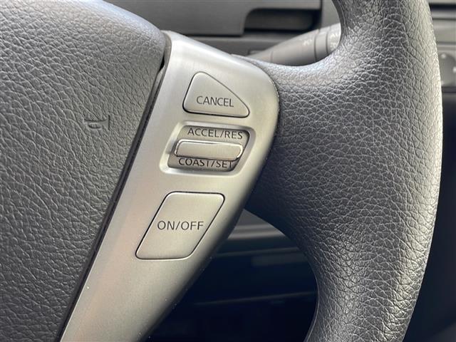 【 クルーズコントロール 】高速道路で便利なクルーズコントロールも装着済み。アクセルを離しても一定速度で走行ができる装備です。加速減速もスイッチ操作でOKです。