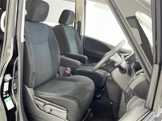 【 フロントシート 】使えるフロントシートで快適ドライブ♪