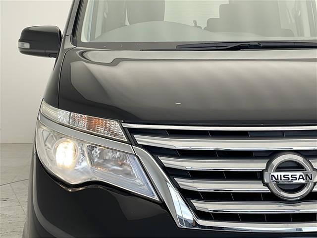 【 ヘッドライト 】悪天候や夜間の走行も視界良好で安心してお乗りいただけます。