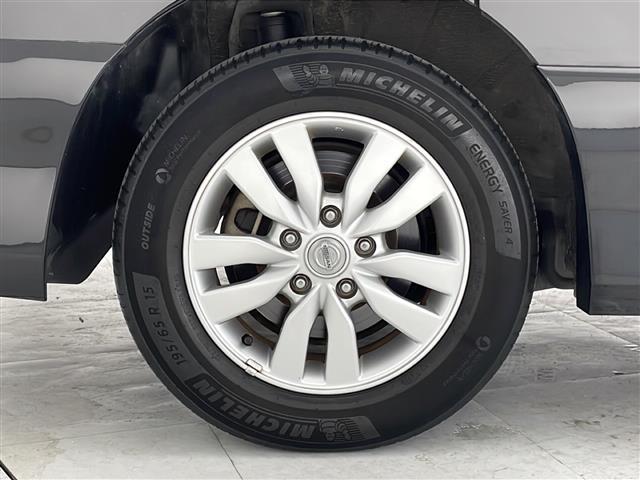 【 純正15インチアルミホイール 】専用のアルミなので、お車のイメージにぴったり!!社外のアルミやスタッドレスタイヤも取り扱いございます!!ドレスアップもカスタマイズもお任せください!!