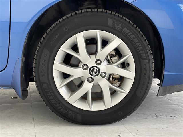 【純正アルミホイール】純正の専用アルミホイールが足元を飾ります!IDOMでは、社外アルミホイールや、スタッドレスタイヤも取扱いしております。ぜひご相談ください。