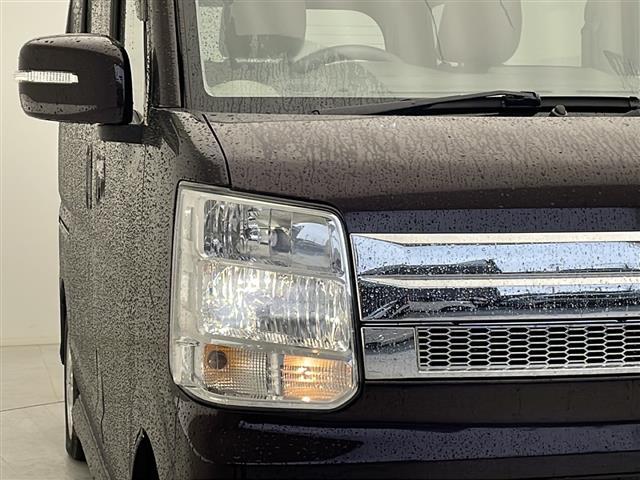 【HIDヘッドライト】非常に明るく、ハロゲンよりも消費電力をセーブすることができるため、寿命が長いことが特徴のヘッドライトです。さらに長持ちさせたい方は、ヘッドライトコーティングをおすすめします!