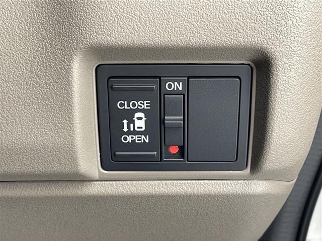 【　パワースライドドア　】ワンタッチでスライドドアの電動開閉が可能です♪♪