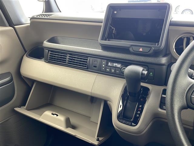 【 オートエアコン 】車内温度を感知して自動で温度調整をしてくれるのでいつでも快適な車内空間を創り上げます!