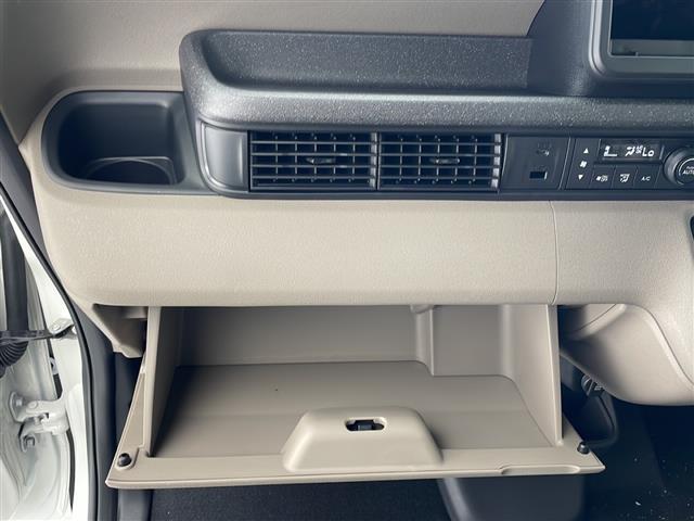 店舗にて現車の確認もいただけますので、お電話で在庫のご確認の上是非ご来店くださいませ!!!