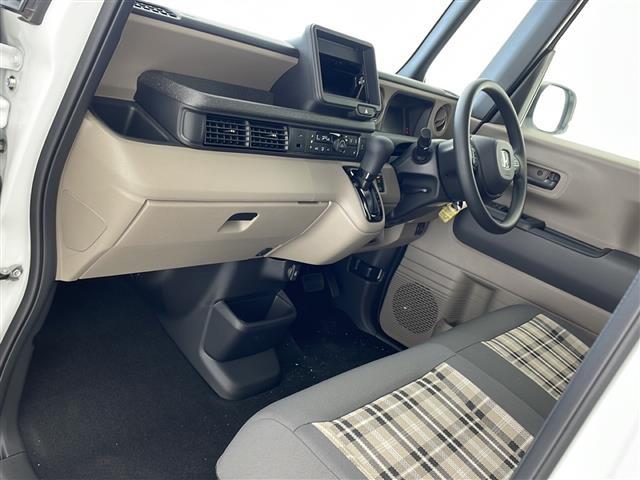 【 フロントシート 】使えるフロントシートで快適ドライブ♪