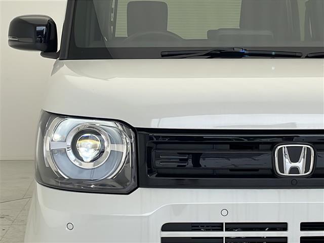 【 LEDヘッドライト 】悪天候や夜間の走行も視界良好で安心してお乗りいただけます。