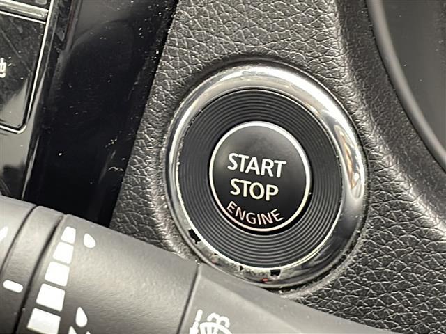 【 スマートキー・プッシュスタート 】鍵を挿さずにポケットに入れたまま鍵の開閉、エンジンの始動まで行えます。