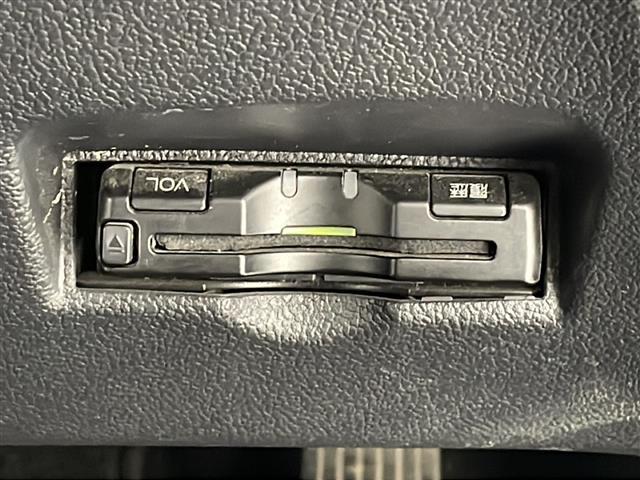 【　ＥＴＣ　】今やカーライフにおける重要性はナビにも匹敵するのではないでしょうか？セットアップを行うことで利用可能になります！