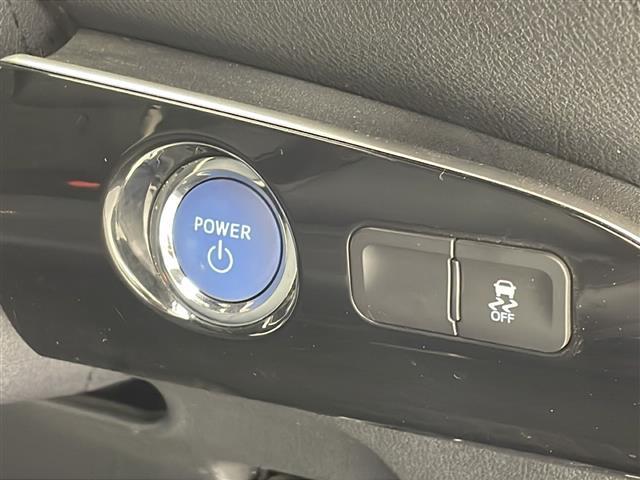 【 スマートキー プッシュスタート 】鍵を挿さずにポケットに入れたまま鍵の開閉、エンジンの始動まで行えます。