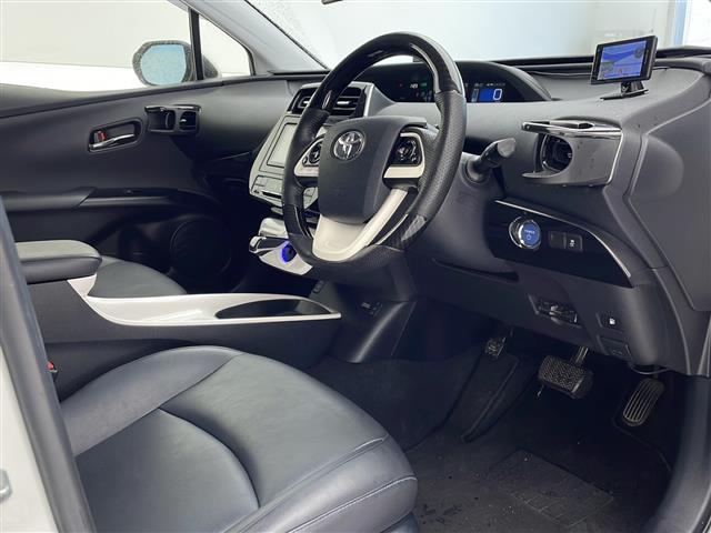 【 フロントシート 】使えるフロントシートで快適ドライブ♪