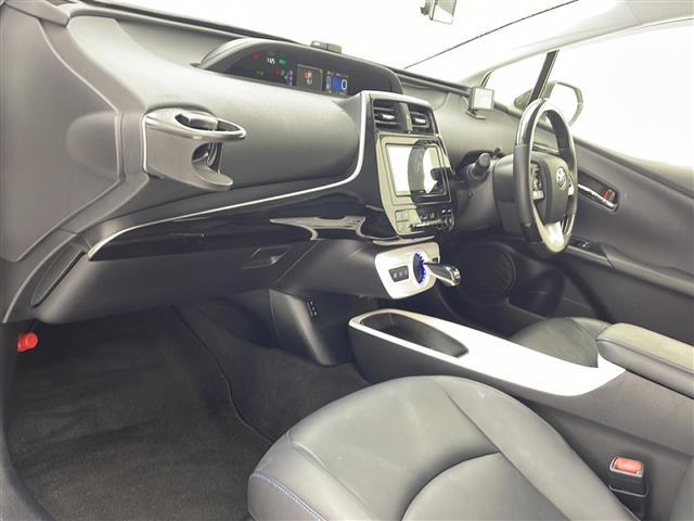 【 フロントシート 】使えるフロントシートで快適ドライブ♪