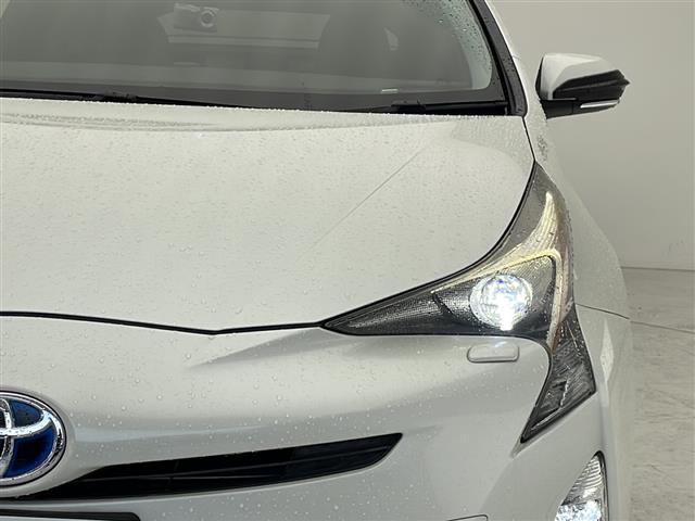 【 LEDヘッドライト 】悪天候や夜間の走行も視界良好で安心してお乗りいただけます。