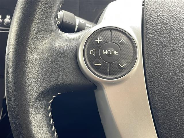 【 ステアリングスイッチ 】手元のスイッチでナビ操作が可能です!!非常に便利な機能です。取り付けのナビによってはオプション設定となっております!詳しくはスタッフまで♪