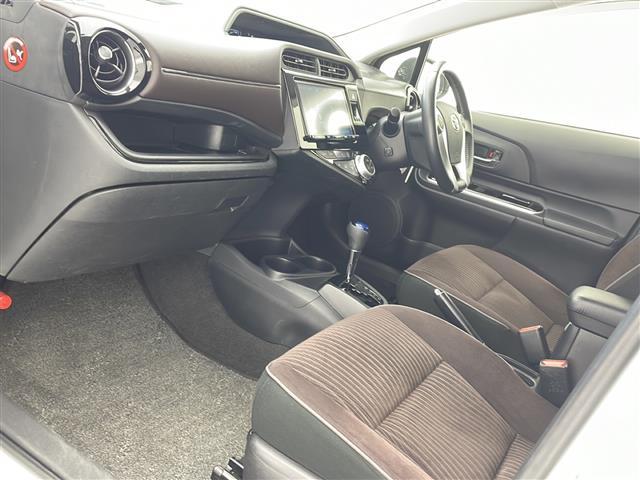 【 フロントシート 】使えるフロントシートで快適ドライブ♪