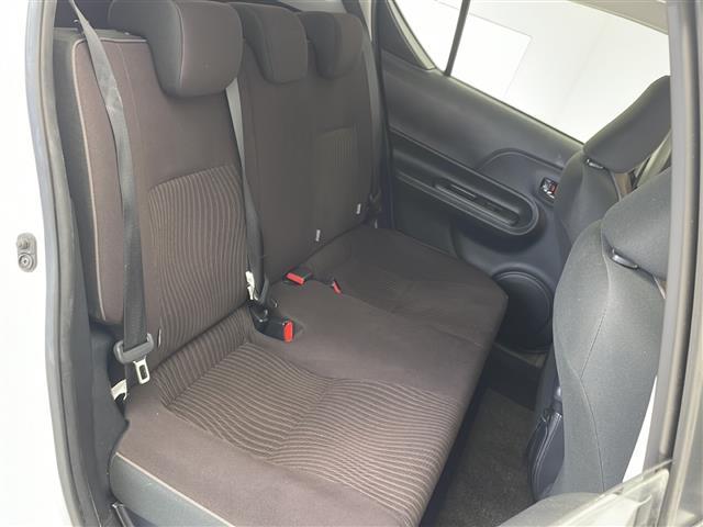 【 セカンドシート 】2列目も広々お乗りいただけます♪