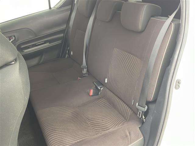 【 セカンドシート 】2列目も広々お乗りいただけます♪