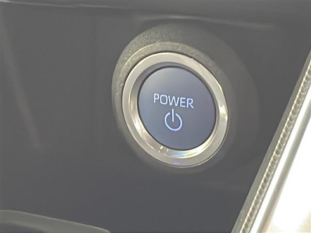 【 スマートキー・プッシュスタート 】鍵を挿さずにポケットに入れたまま鍵の開閉、エンジンの始動まで行えます。