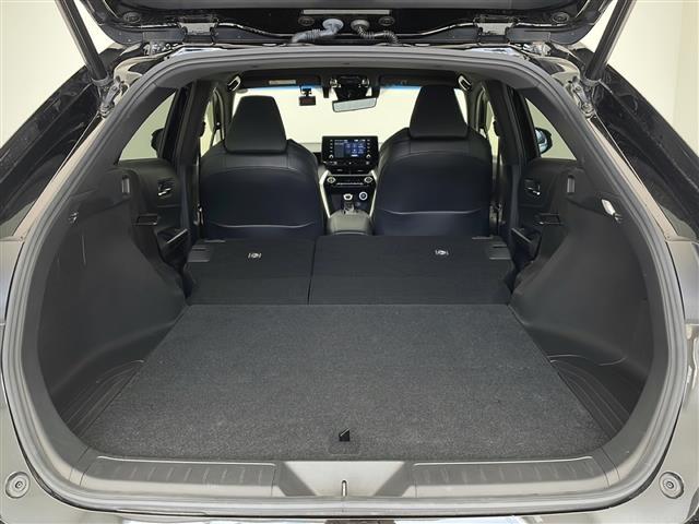 【 ラゲッジスペース 】リアシートを倒せばこの大容量!!ダンボールなどの大きい荷物も釣り具などの長尺物まで様々載せられそうです!!