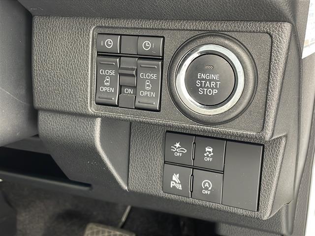 【両側パワースライドドア】小さなお子さまでもボタン一つで乗り降りラクラクです!両手に荷物を抱えている状態でもボタンを押せば自動で開閉するので、お買い物やお出かけの際にはとっても重宝します!