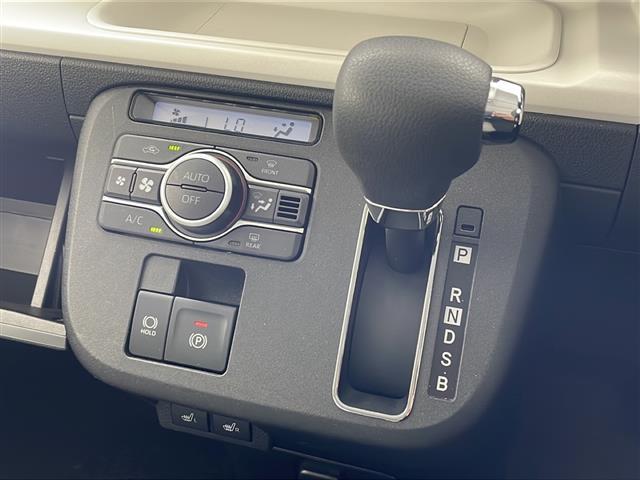 【オートエアコン】車内温度を感知して自動で温度調整をしてくれるのでいつでも快適な車内空間を創り上げます!