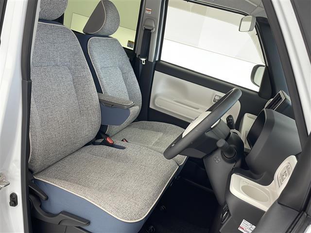 【運転席】座り心地が良いシートなので長時間の運転でも快適にお過ごしいただけます。新品のフロアマットのご注文も可能です。掲載箇所以外にご希望の写真がございましたらお気軽にお問い合わせ下さい。