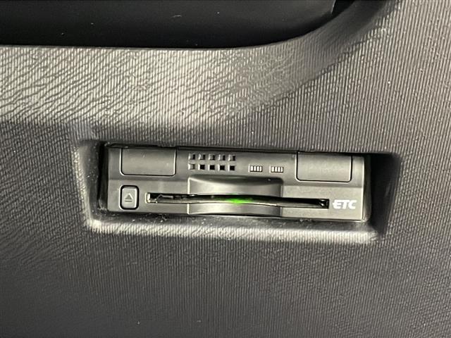 【　ＥＴＣ　】今やカーライフにおける重要性はナビにも匹敵するのではないでしょうか？セットアップを行うことで利用可能になります！