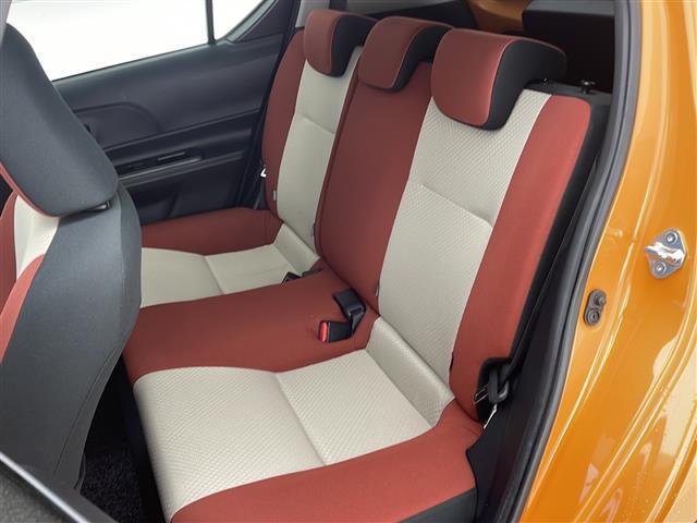 【 セカンドシート 】2列目も広々お乗りいただけます♪