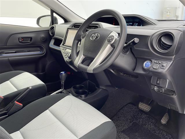 【 フロントシート 】使えるフロントシートで快適ドライブ♪