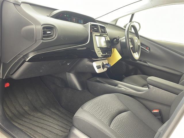 【 フロントシート 】使えるフロントシートで快適ドライブ♪