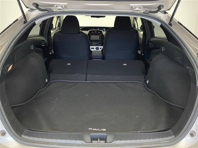 【 ラゲッジスペース 】リアシートを倒せばこの大容量!!ダンボールなどの大きい荷物も釣り具などの長尺物まで様々載せられそうです!!