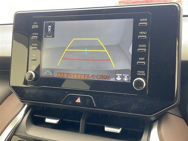 【バックモニター】後ろのカメラの映像がモニターに映し出されるので、後方の見えない死角や、障害物との距離感などもしっかり安全確認することができます！